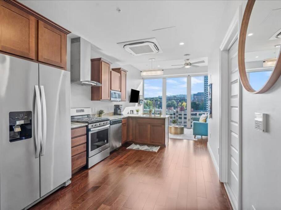Cozysuites Dream 1Br, Ppg Paints Arena, Pitts Pittsburgh Bagian luar foto