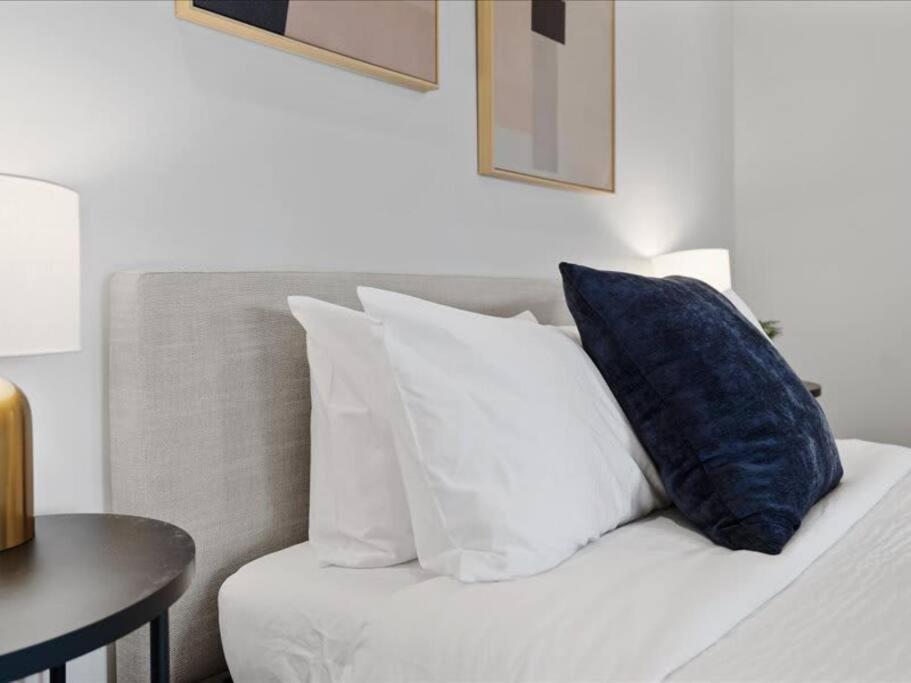 Cozysuites Dream 1Br, Ppg Paints Arena, Pitts Pittsburgh Bagian luar foto
