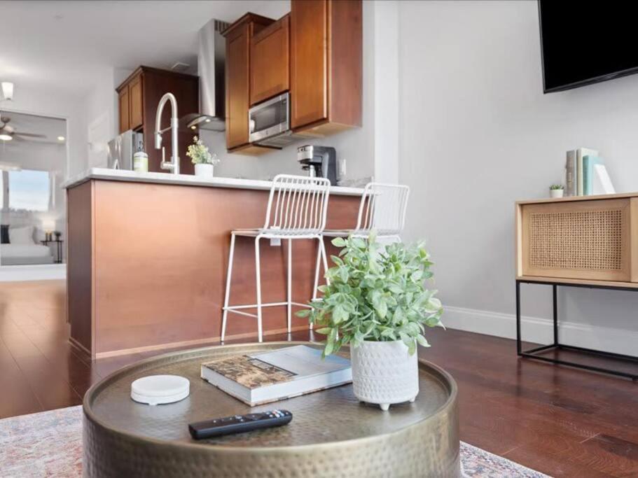 Cozysuites Dream 1Br, Ppg Paints Arena, Pitts Pittsburgh Bagian luar foto